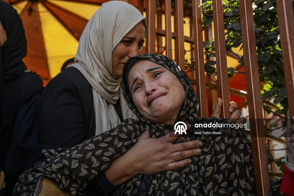 İsrail ordusu, Gazze Şeridi'ne saldırılarını sürdürüyor