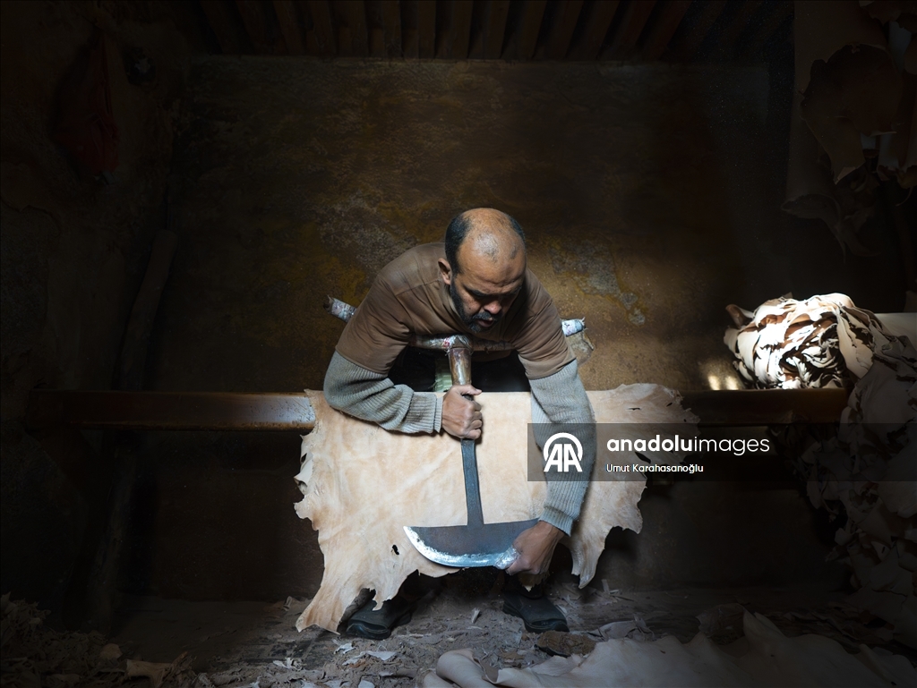 В марокканском Фесе продолжается традиционное кожевенное производство