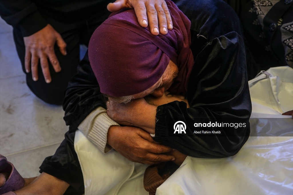 İsrail ordusu, Gazze Şeridi'ne saldırılarını sürdürüyor