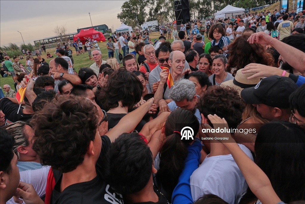 Пилотажная группа ВВС Испании выступила в Буэнос-Айресе