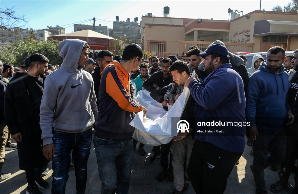 İsrail ordusu, Gazze Şeridi'ne saldırılarını sürdürüyor