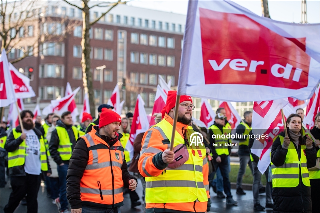Немецкие госслужащие требуют повышения зарплат