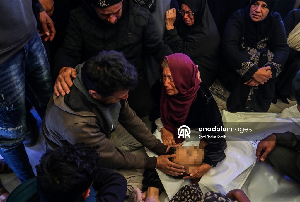 İsrail ordusu, Gazze Şeridi'ne saldırılarını sürdürüyor