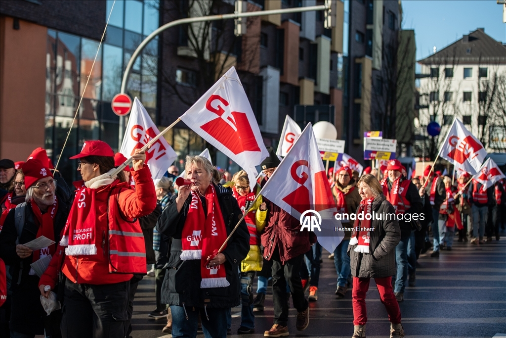 Немецкие госслужащие требуют повышения зарплат
