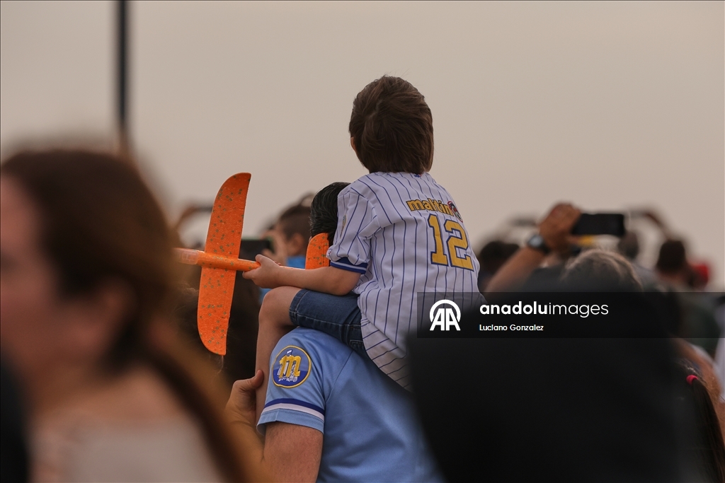 Пилотажная группа ВВС Испании выступила в Буэнос-Айресе