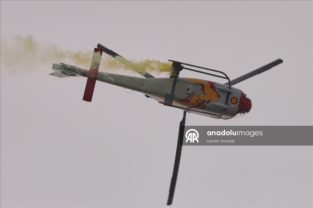 Пилотажная группа ВВС Испании выступила в Буэнос-Айресе