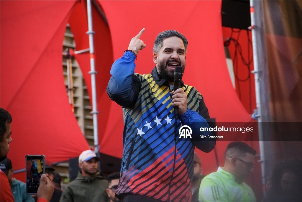 Венесуэльцы требуют освободить Мадуро