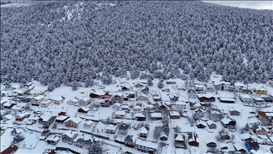 Karla kaplanan Keyfalan Yaylası eşsiz manzarasıyla havadan görüntülendi