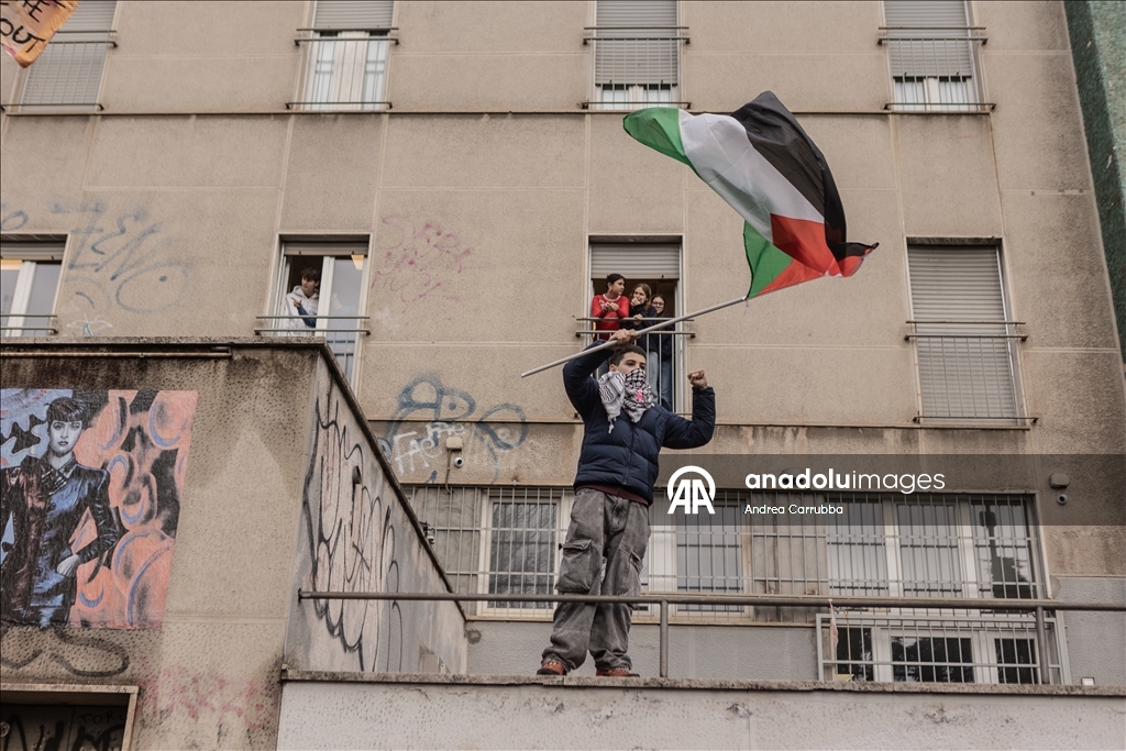 Milano’da ICE ajanlarının varlığı iddiasına karşı protesto gösterisi düzenlendi 
