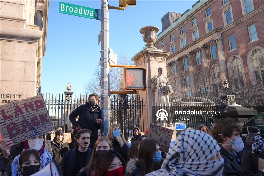 ICE расширяет сеть иммиграционных центров в США, вызывая протесты по стране