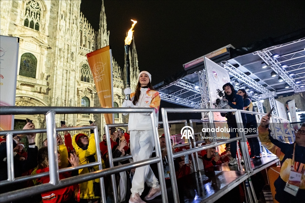 Олимпийский огонь зажжен в Милане перед Играми 2026 года