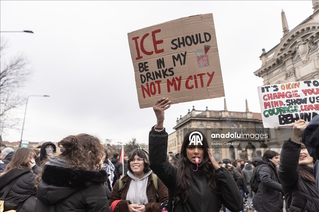 Milano’da ICE ajanlarının varlığı iddiasına karşı protesto gösterisi düzenlendi 
