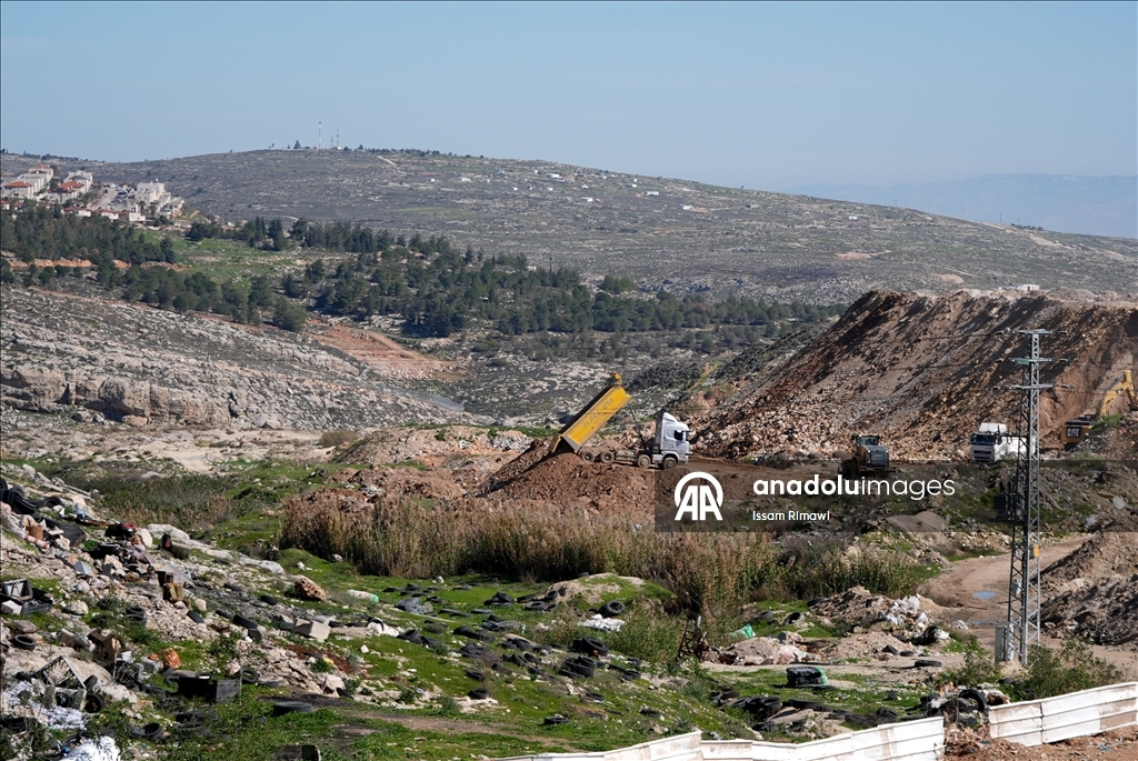 محافظة القدس: إسرائيل تشق شارعا استيطانيا شمال المدينة المحتلة