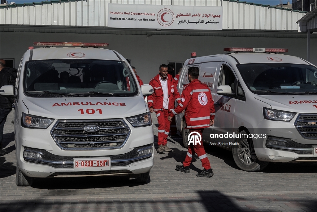 Раненые палестинцы эвакуированы в Египет через Рафах на фоне ограниченного открытия границы