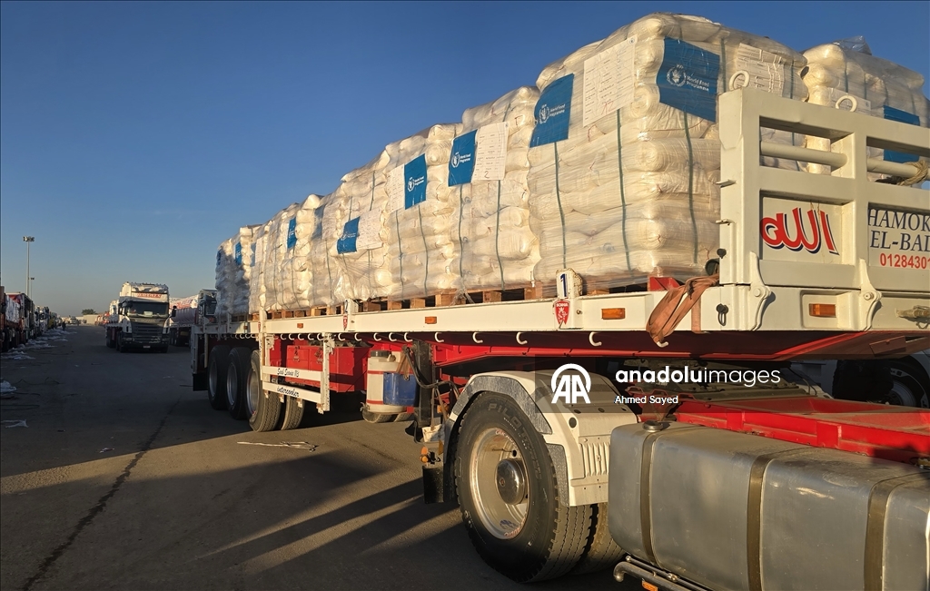 Небольшая партия гуманитарных грузовиков въехала в Газу через КПП Керем-Абу-Салим