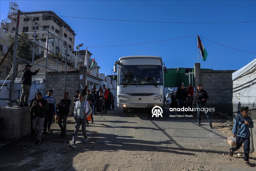 Раненые палестинцы эвакуированы в Египет через Рафах на фоне ограниченного открытия границы