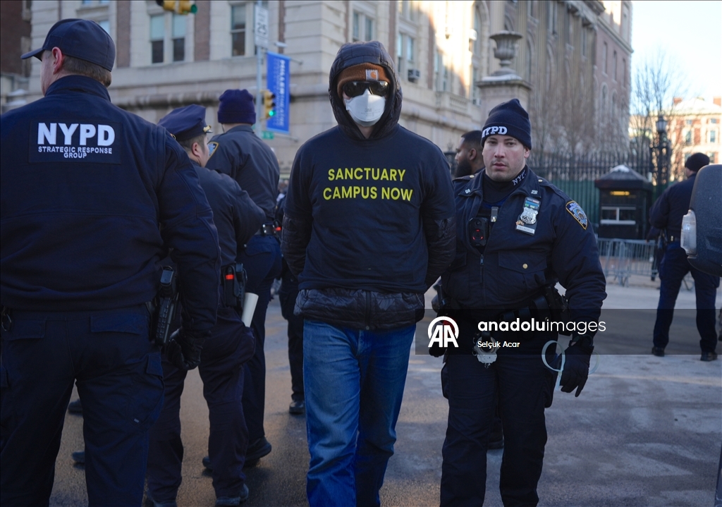 ICE расширяет сеть иммиграционных центров в США, вызывая протесты по стране