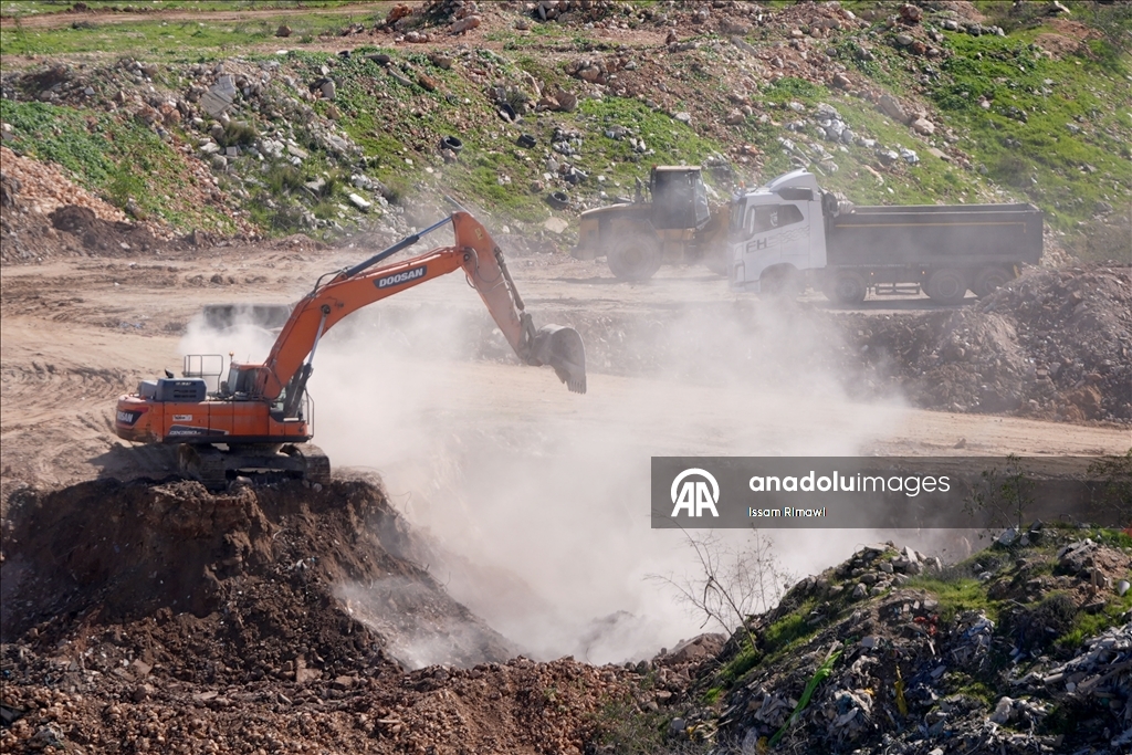 محافظة القدس: إسرائيل تشق شارعا استيطانيا شمال المدينة المحتلة