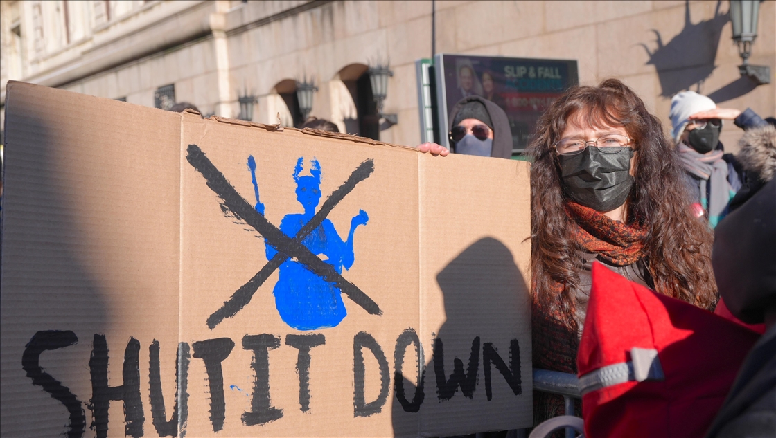 Multiple arrests at an anti-ICE protest at Columbia University, NYC