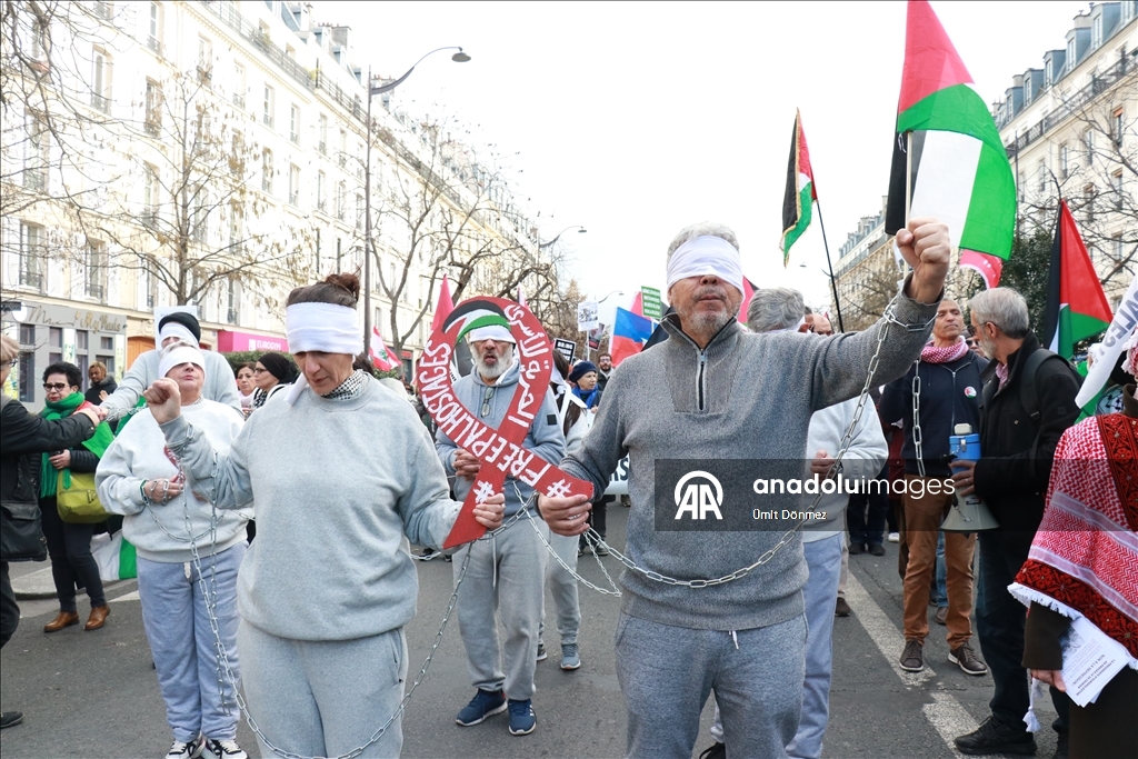 Protest against wars, racism and oppression in Paris