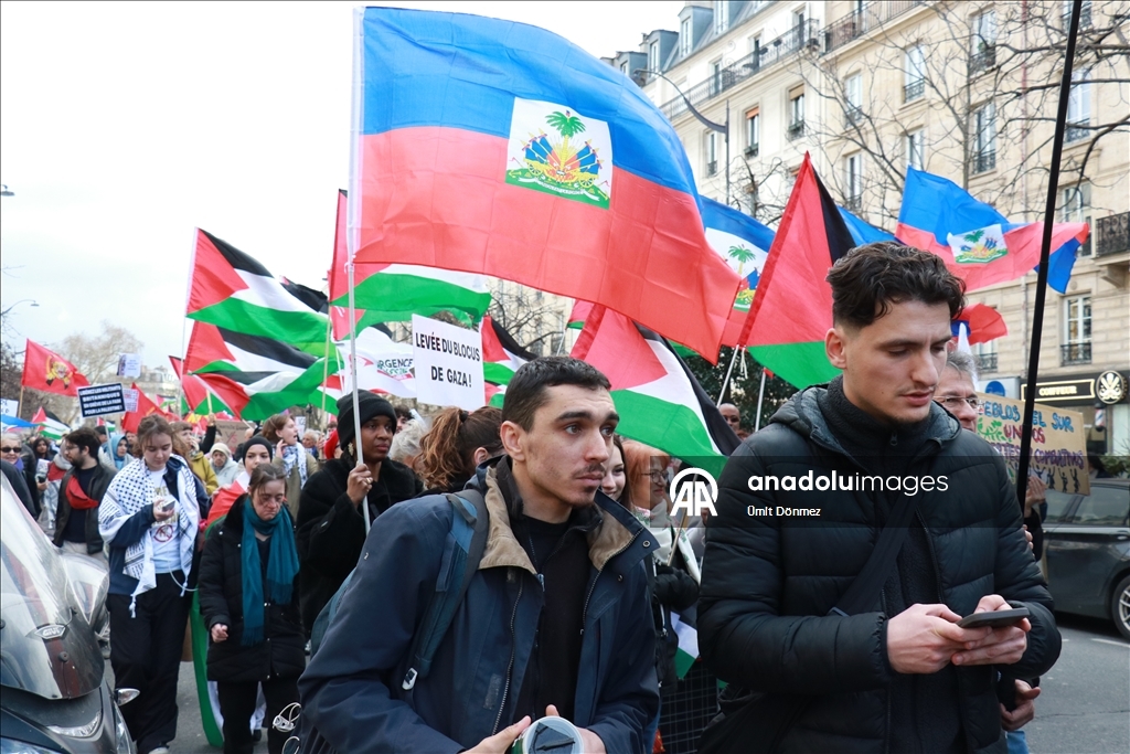 Protest against wars, racism and oppression in Paris