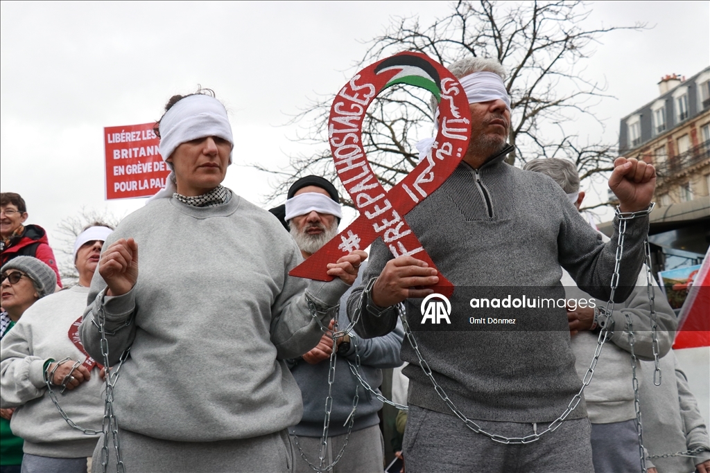 Protest against wars, racism and oppression in Paris