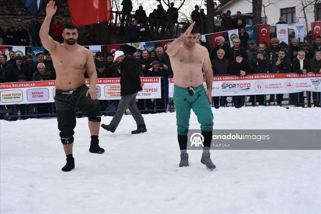 Artvin'de 29. Kar Üstü Karakucak Güreşleri yapıldı