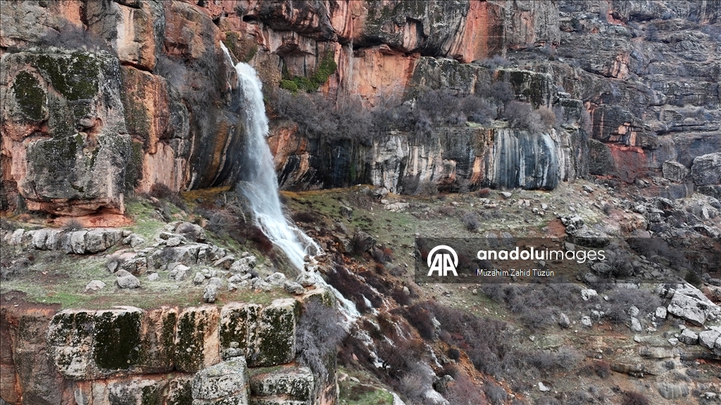 Eski darphaneden çağlayan Zebil Şelalesi yılın sadece 2 ayı akıyor