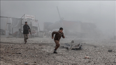 İsrail ordusu, ateşkese rağmen Gazze Şeridi'nde bir binayı hava saldırılarıyla yerle bir etti