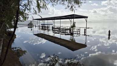 Muğla'da Köyceğiz Gölü taştı, ev ve iş yerlerini su bastı