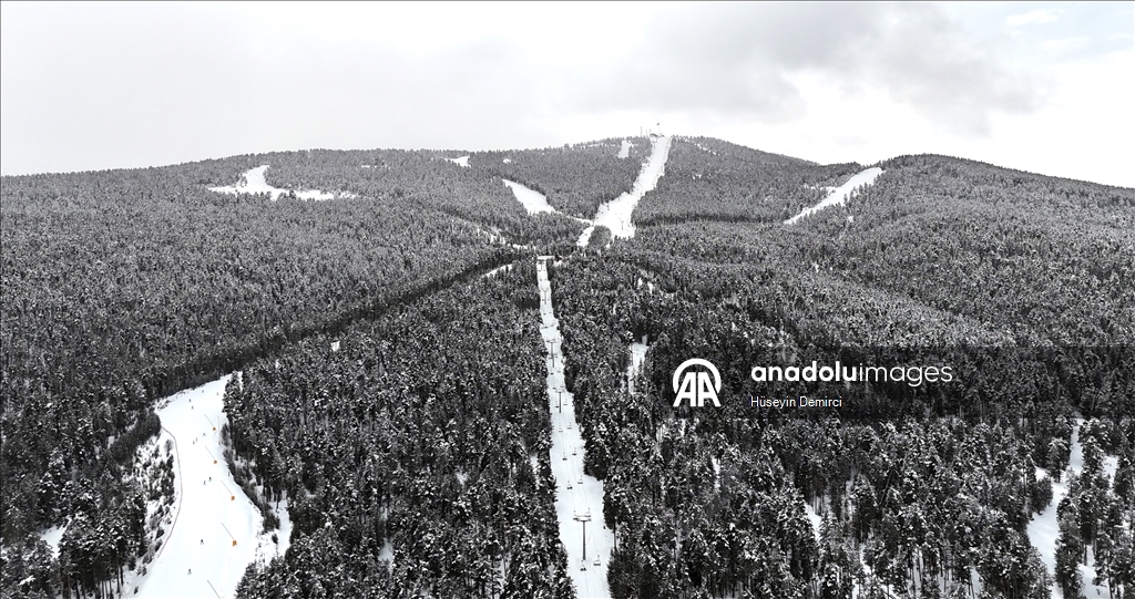 Sarıkamış Kayak Merkezi, kristal karıyla kayakseverleri ağırlıyor 16