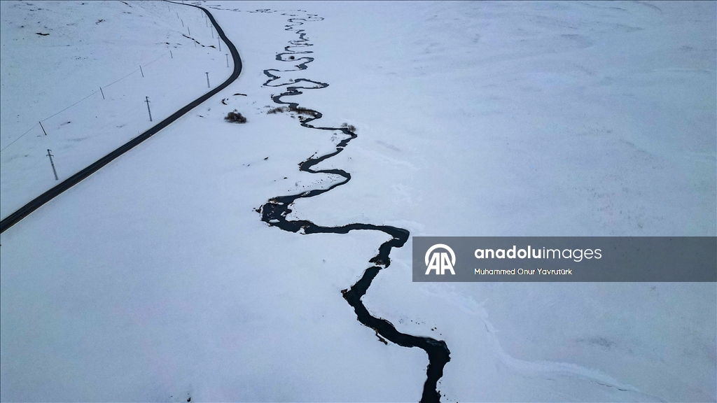 Erzurum'da karla kaplanan mendereslerde kış güzelliği 6