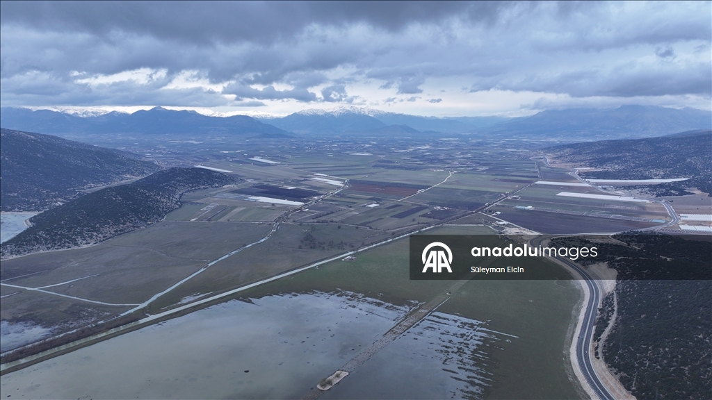 Yaz aylarında kuruyan Avlan Gölü, yağışların ardından yeniden su tuttu 7