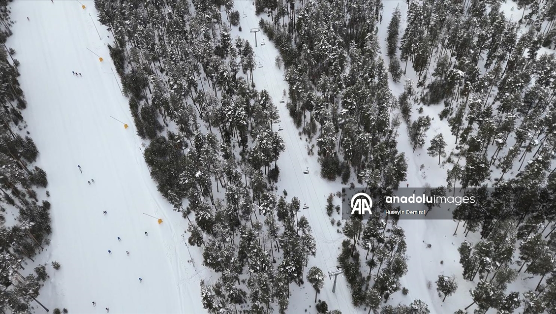 Sarıkamış Kayak Merkezi, kristal karıyla kayakseverleri ağırlıyor