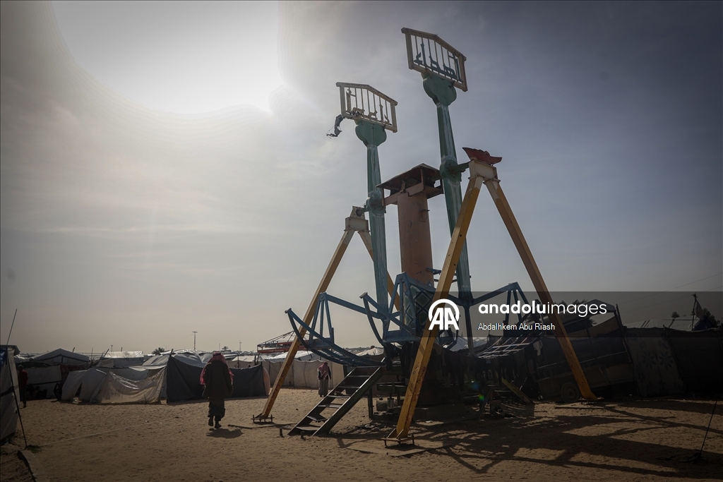 Han Yunus’taki Asda Eğlence Parkı çadır kente dönüştü