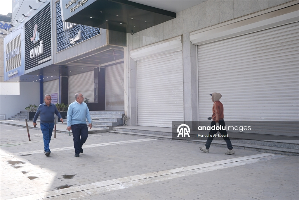 Irak’ın başkenti Bağdat'ta tüccarlar yeni gümrük tarifesini protesto etti