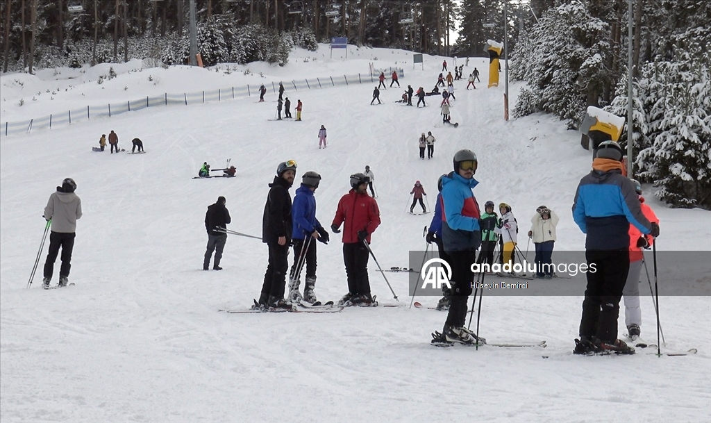 Sarıkamış Kayak Merkezi, kristal karıyla kayakseverleri ağırlıyor 13