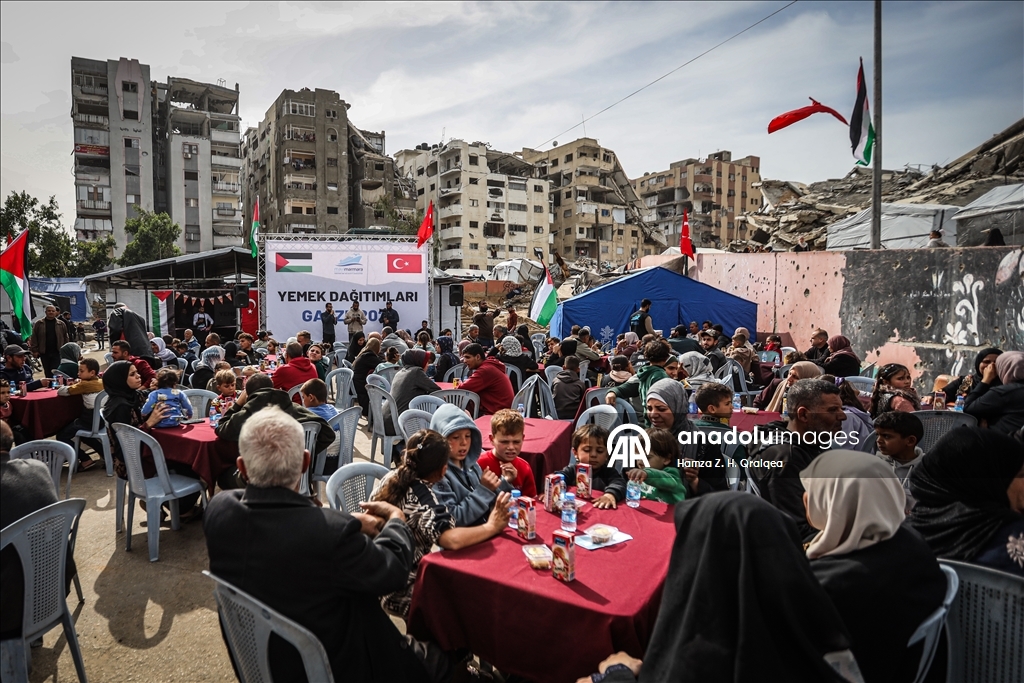 جمعية تركية تفتتح مطبخا خيريا في غزة لتوزيع 10 آلاف وجبة يوميا