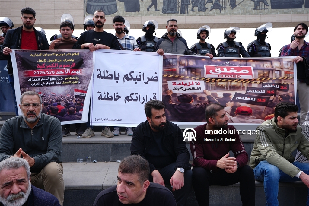 Irak’ın başkenti Bağdat'ta tüccarlar yeni gümrük tarifesini protesto etti
