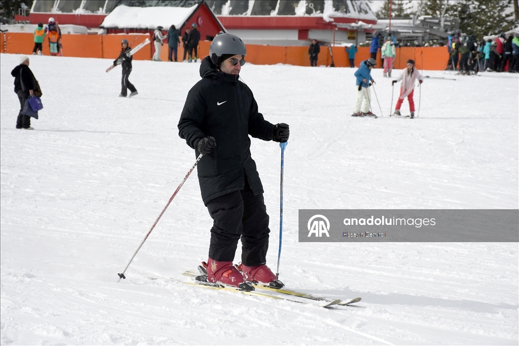 Sarıkamış Kayak Merkezi, kristal karıyla kayakseverleri ağırlıyor 2