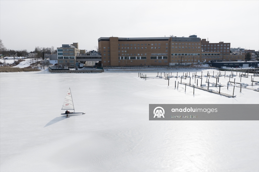 Red Bank’te Navesink Nehri kutup soğuğunun etkisiyle kısmen dondu