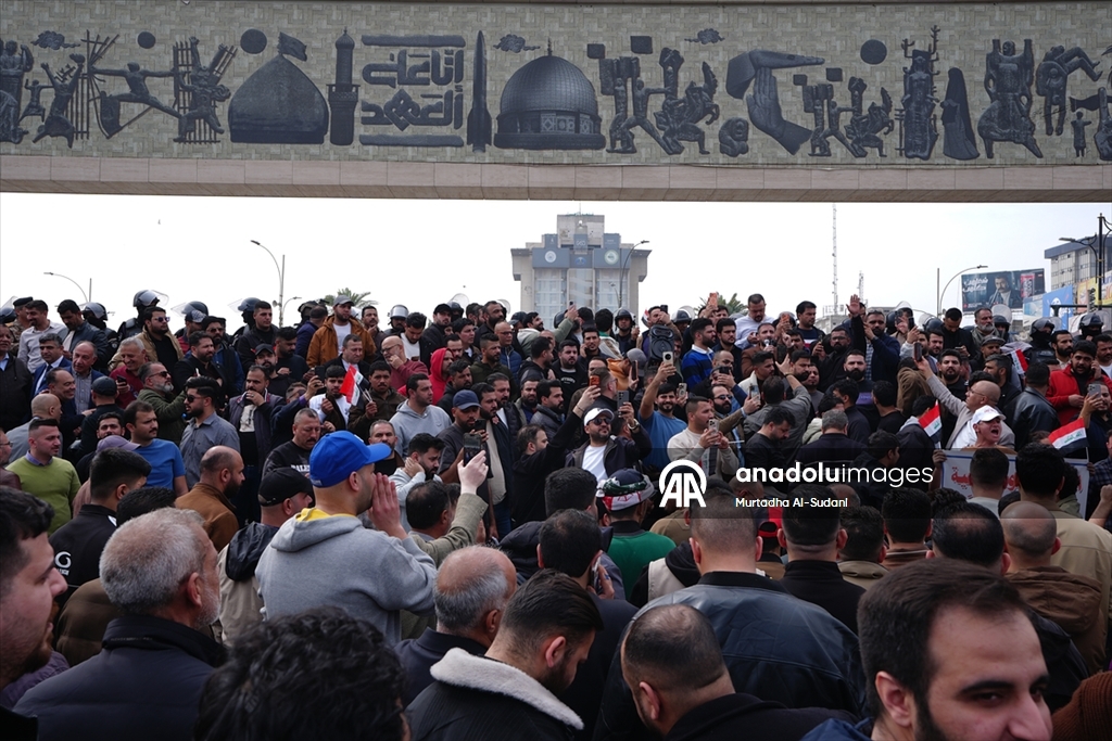Irak’ın başkenti Bağdat'ta tüccarlar yeni gümrük tarifesini protesto etti