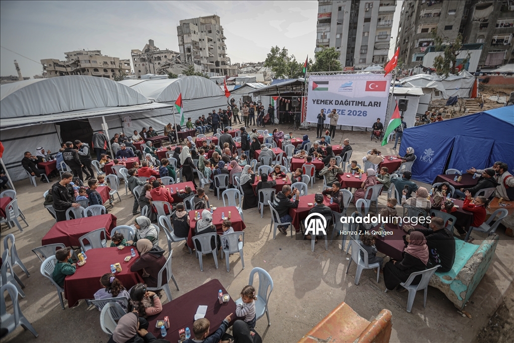 جمعية تركية تفتتح مطبخا خيريا في غزة لتوزيع 10 آلاف وجبة يوميا
