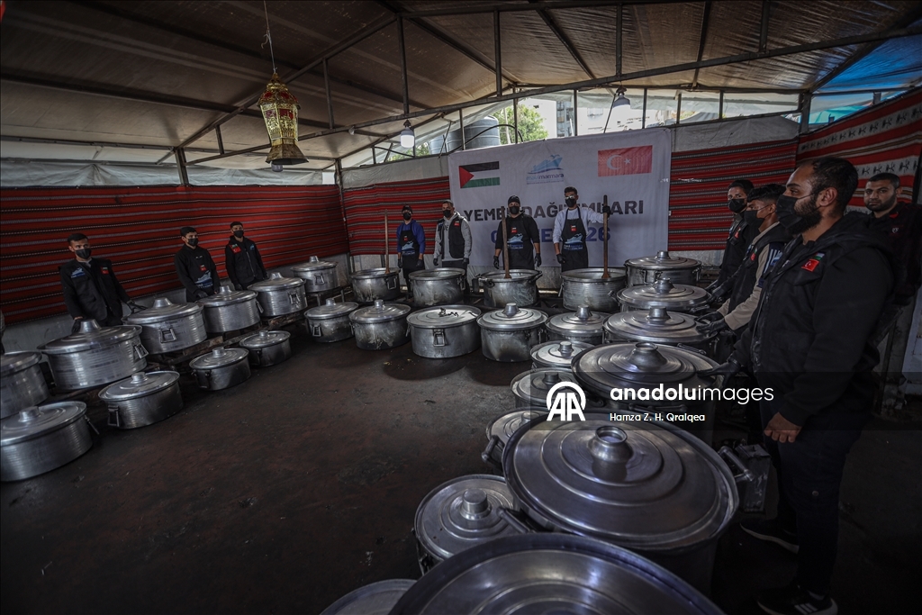 جمعية تركية تفتتح مطبخا خيريا في غزة لتوزيع 10 آلاف وجبة يوميا
