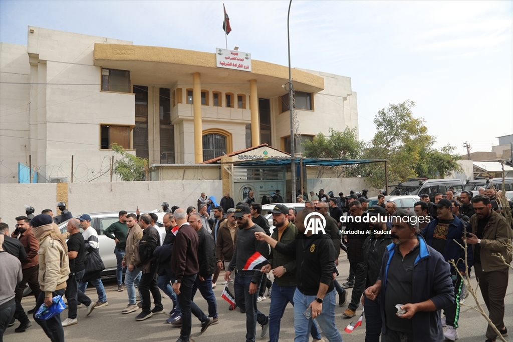 Irak’ın başkenti Bağdat'ta tüccarlar yeni gümrük tarifesini protesto etti