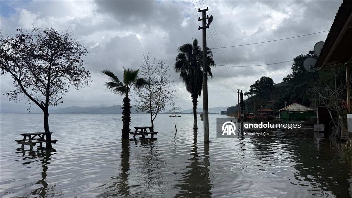 Köyceğiz'de 2 bin yıllık kaplıcalar sular altında kaldı