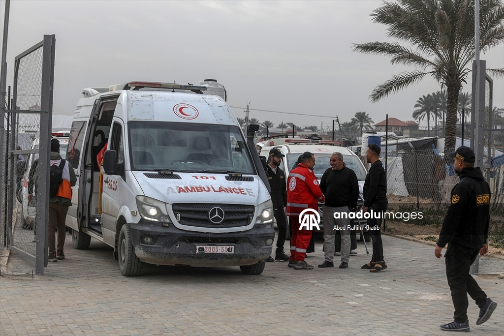 Gazze'de bir grup hasta daha Refah Sınır Kapısı'ndan tahliye edilmek üzere yola çıktı
