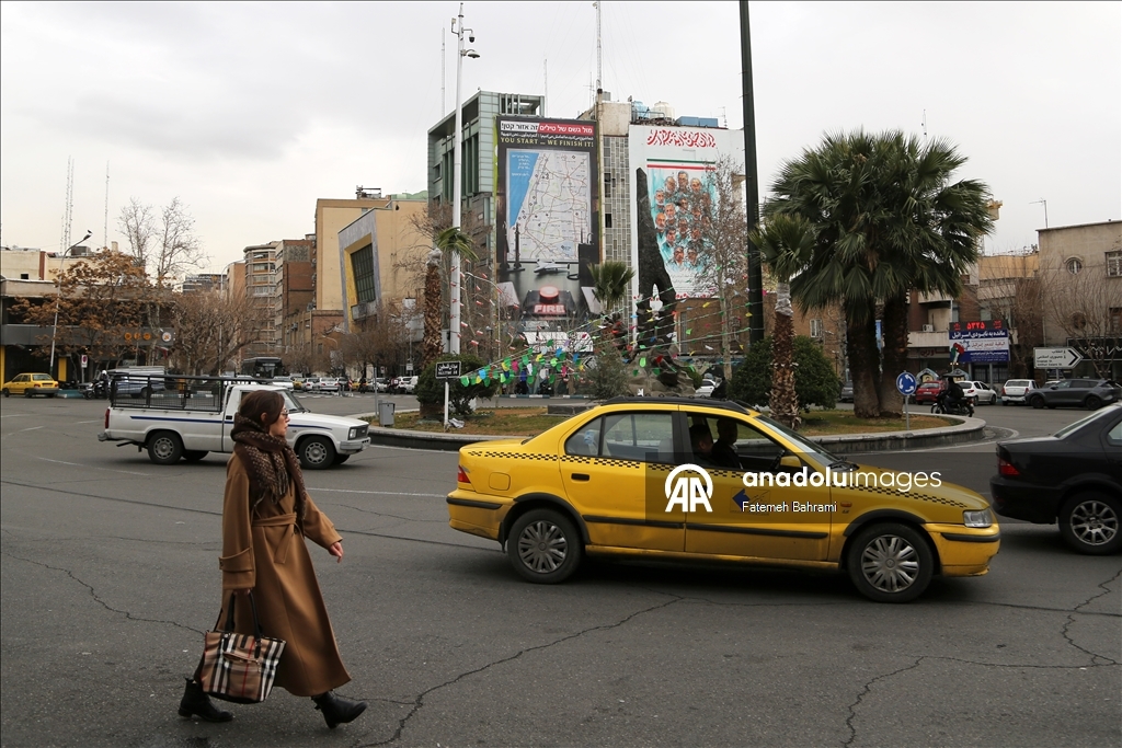 Iran displays warning billboard targeting Tel Aviv in Tehran