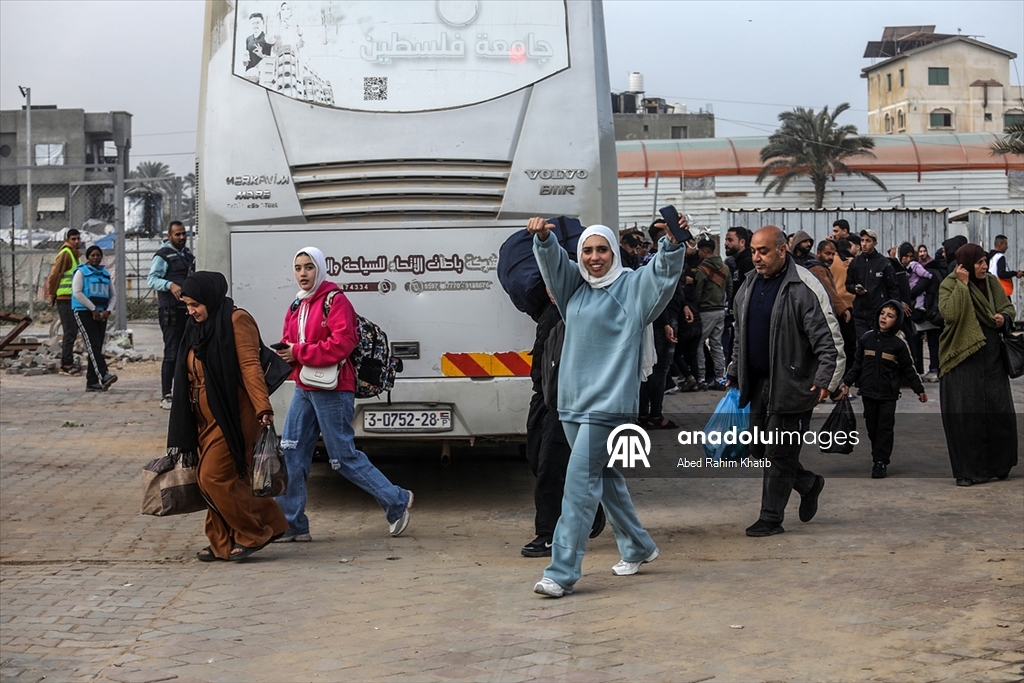 Gazze'de bir grup hasta daha Refah Sınır Kapısı'ndan tahliye edilmek üzere yola çıktı