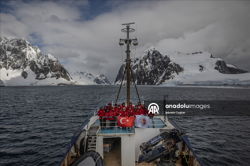 Турецкие ученые прибыли в Антарктиду в 10 раз